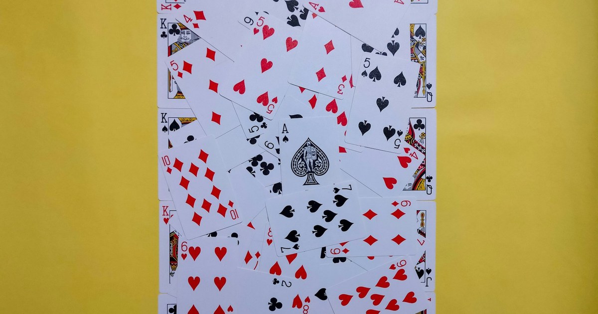 What Is a Kicker in Poker? The Card That Breaks Ties